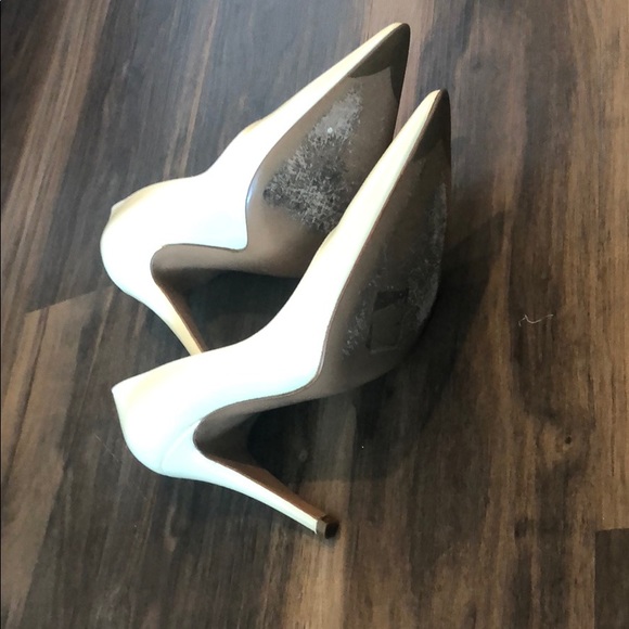 Sergio Rossi cream patent leather pumps - Picture 7 of 7